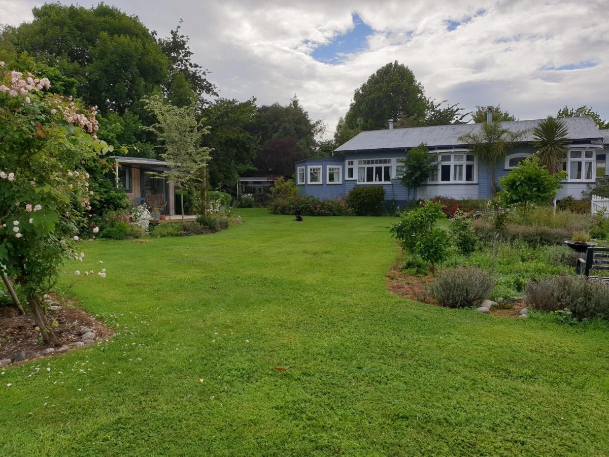 Cabins On Tudor Bed & Breakfast Motueka Exterior photo