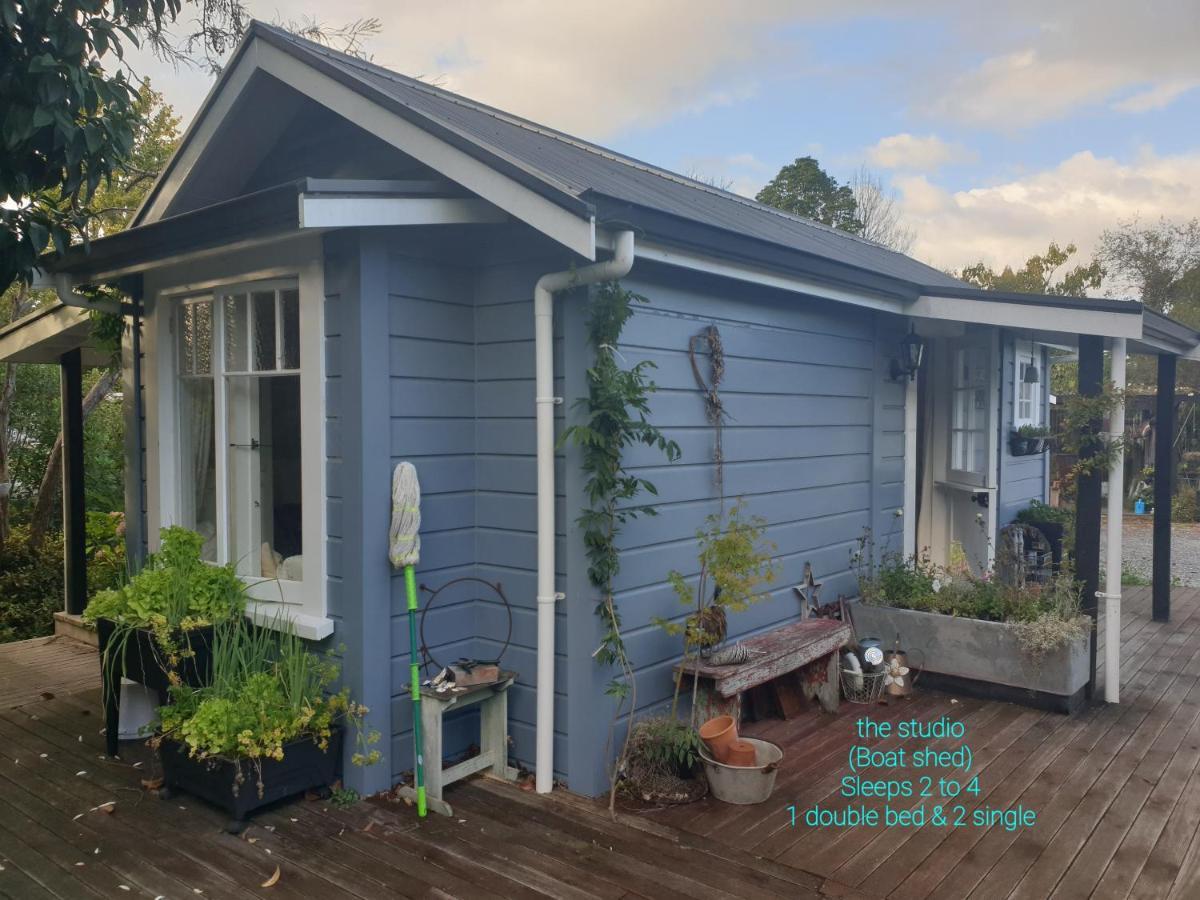 Cabins On Tudor Bed & Breakfast Motueka Exterior photo